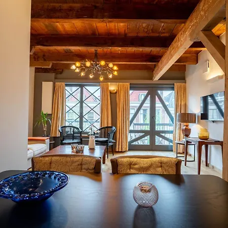 Pakasa Apartment *