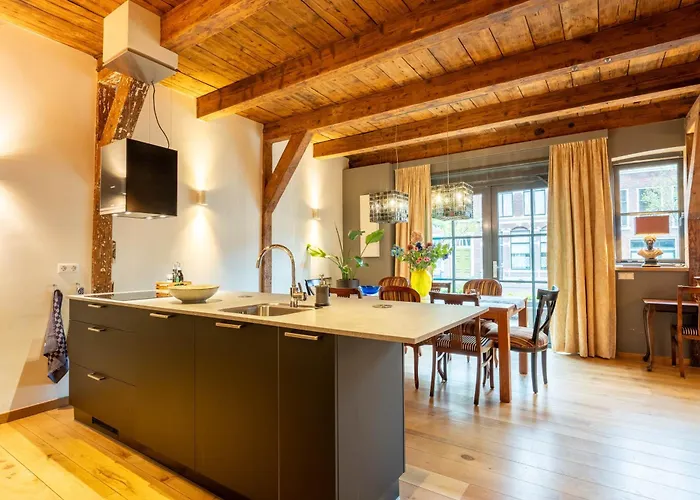 Pakasa Apartment Leiden