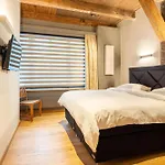 Pakasa Apartmán *