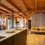 Pakasa * Leiden