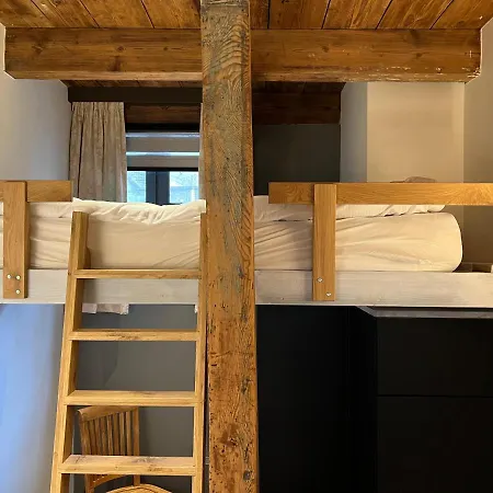 Apartment Pakasa Leiden