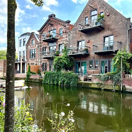 Pakasa * Leiden