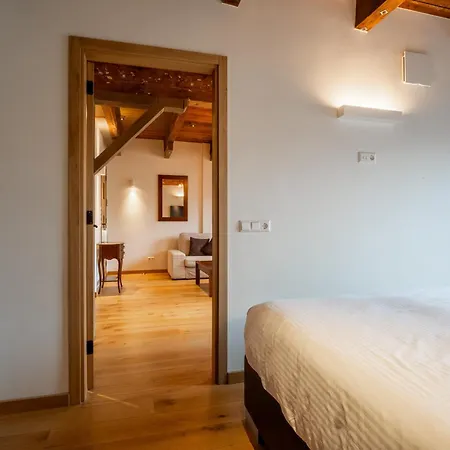 Pakasa Apartment