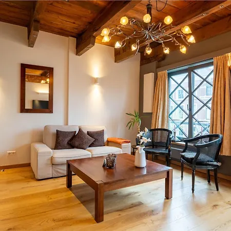 Pakasa Apartment