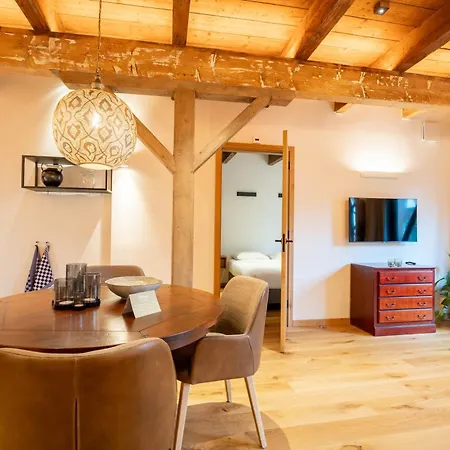 Apartment Pakasa Leiden