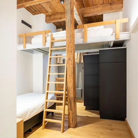 Pakasa Apartment