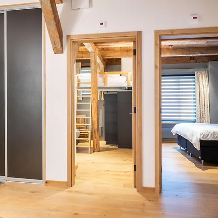 Pakasa Apartment